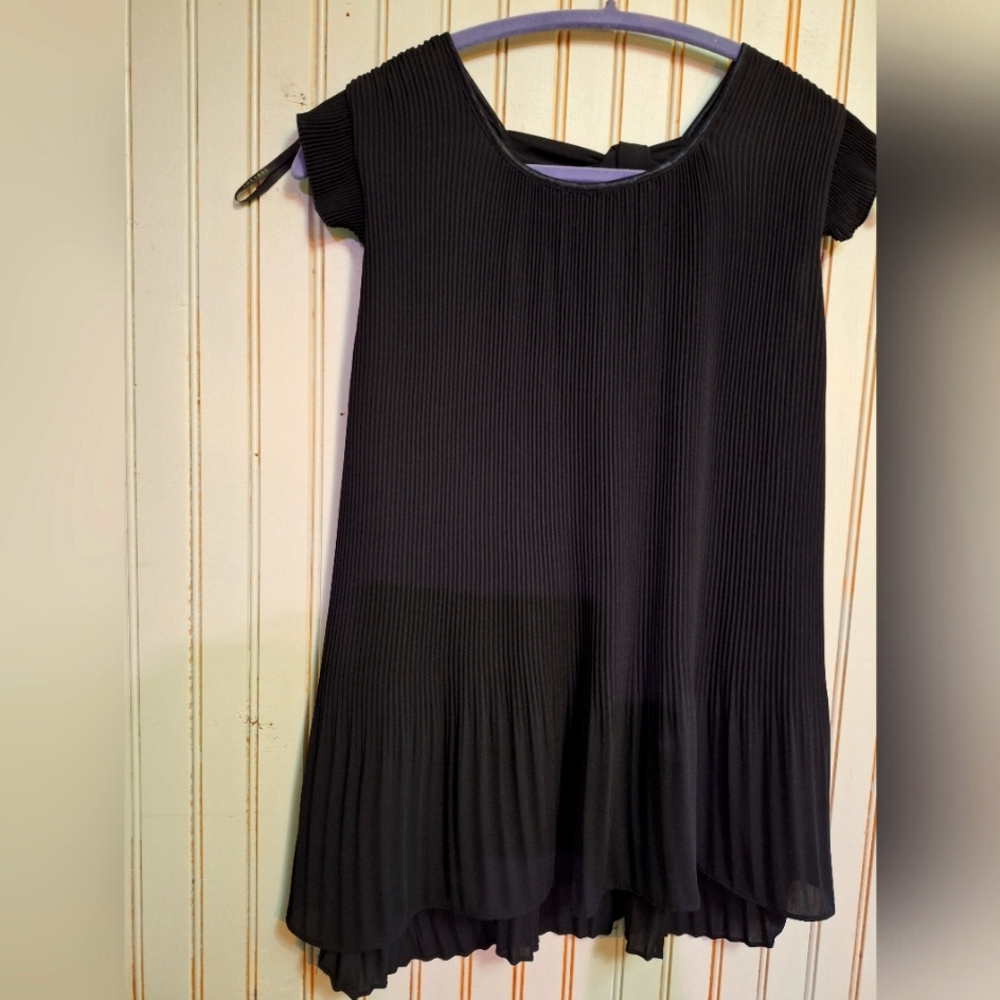 Black Pleated Top